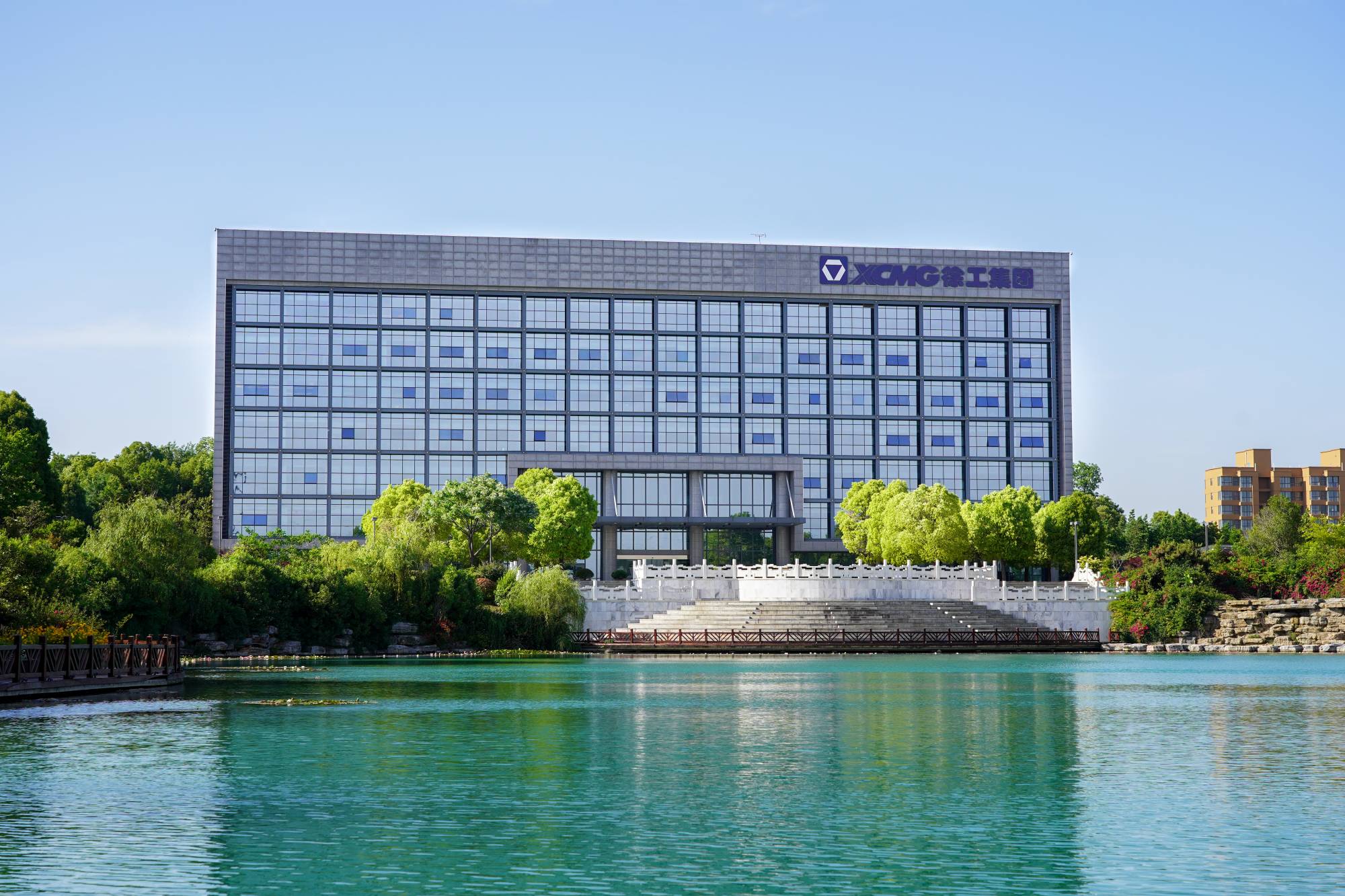 cq9电子机械(000425.SZ)吸收合并cq9电子有限旗下所有资产，成功完成整体上市