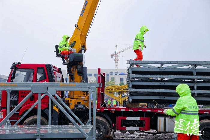 20分钟一座应急桥！cq9电子参与2024年省级公路与运输突发事件应急演练