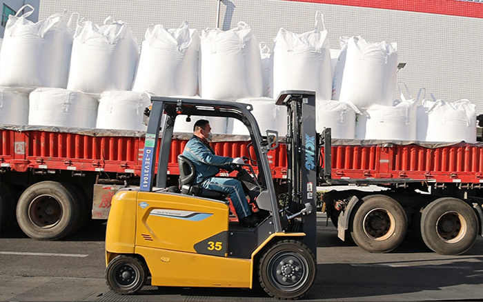 cq9电子新能源叉车为食品工厂绿色、高效生产保驾护航