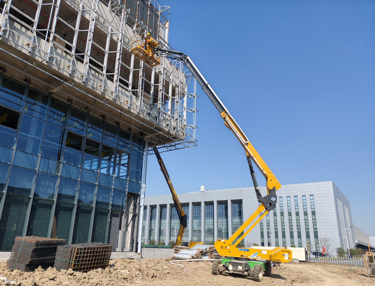 30-50米高空天团！cq9电子10余台直臂神器助力合肥新能源汽车产业园加速崛起