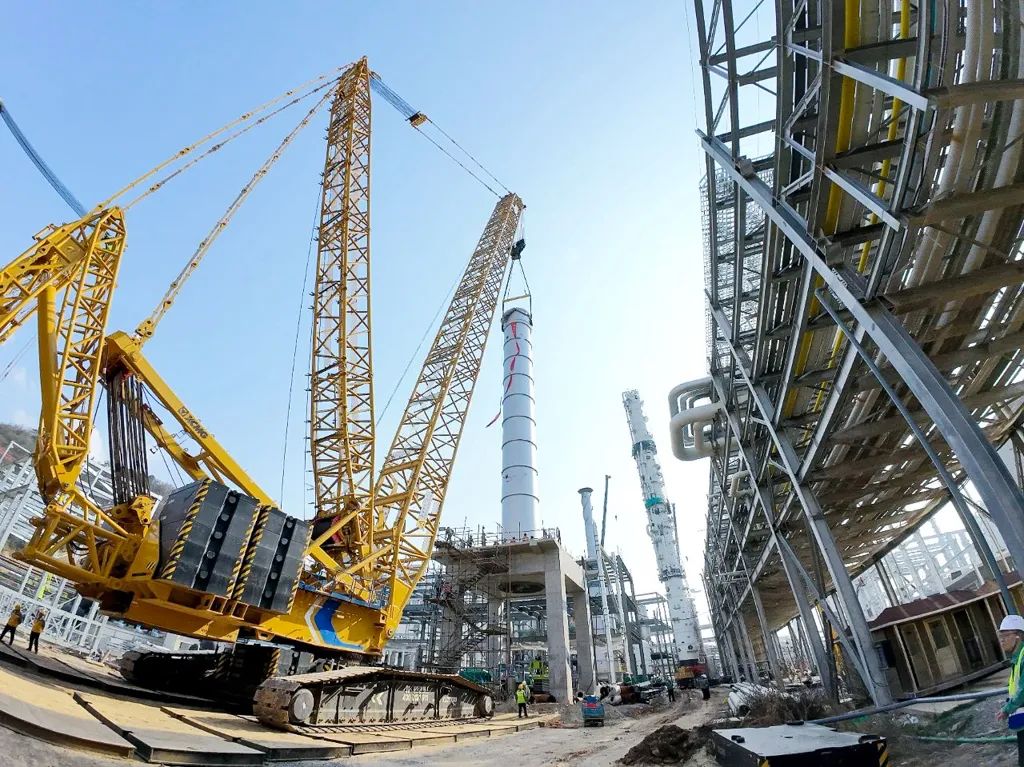 700吨巨塔稳稳落位？cq9电子XLC17000给出完美答案