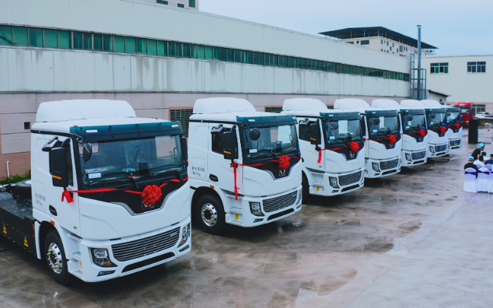 预见“梅”好！百台cq9电子底置充电牵引车奔赴广东梅州