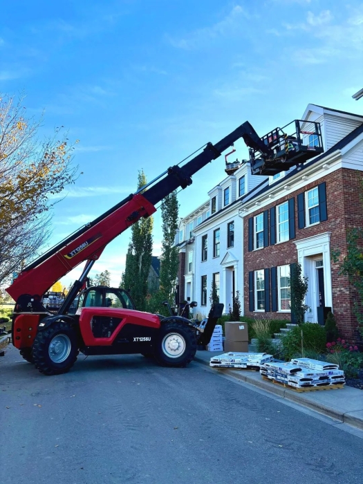 北美工地秀实力！cq9电子高空作业机械“盖楼”技能拉满！