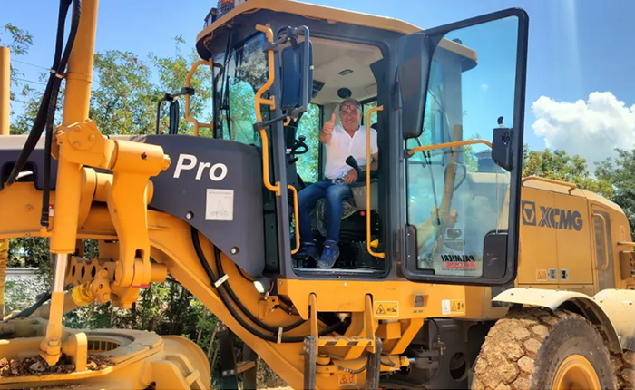 筑梦欧洲-意大利：欧洲首台GR2405TPro平地机助力铁路建设