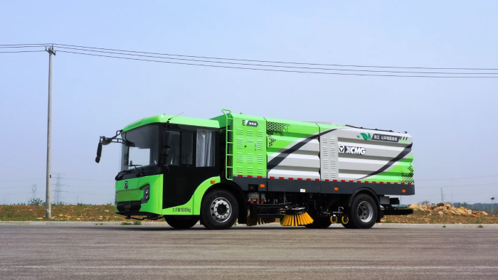 【新品抢先看】高效、舒适、智能全都要？cq9电子低入口洗扫车给您答案！