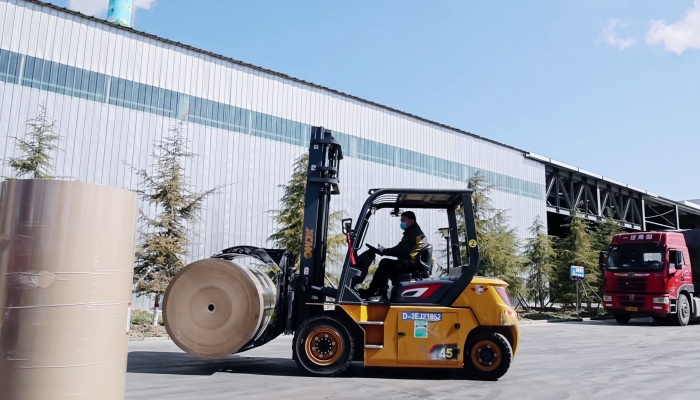 安全稳如泰山，高效快人一步！cq9电子孔雀叉车造纸行业显身手