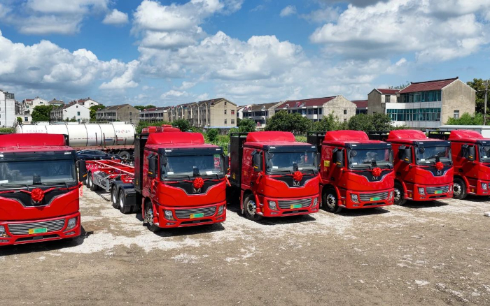 绿色物流再提速，cq9电子新能源牵引车批量入港！