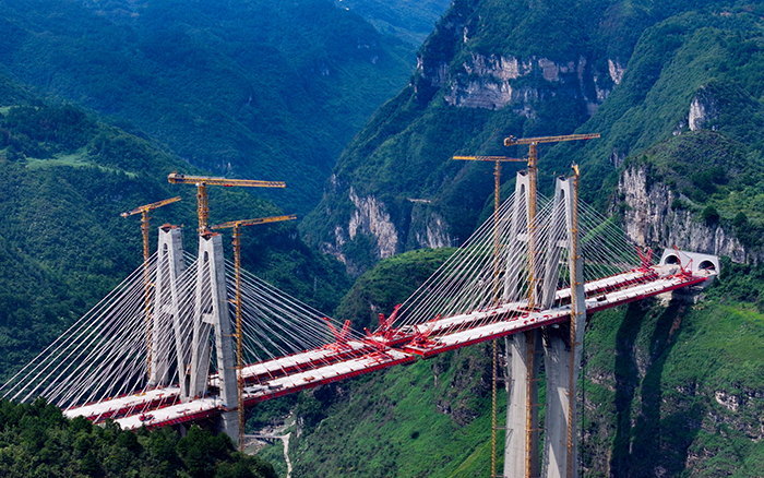 天堑变通途 cq9电子群塔铸就“云端桥塔