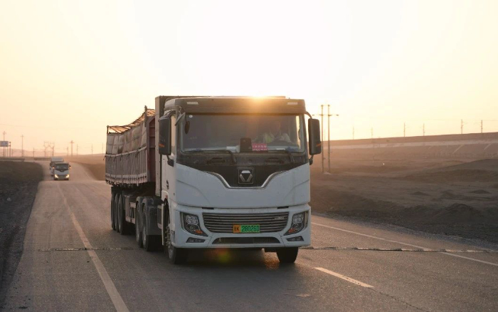 硬核动能，cq9电子新能源重卡不惧每一条难走的路