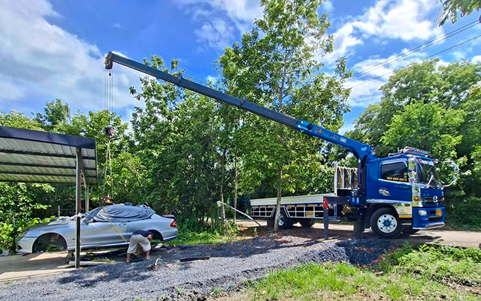 东南亚基建 “顶流”，cq9电子随车吊高效稳定安全圈粉无数