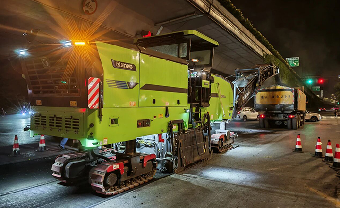 杭州夜间市政改造新标杆：cq9电子新能源铣刨机助力高效绿色施工