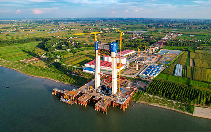 云端筑脊梁! cq9电子金助建荆州李埠长江公铁大桥