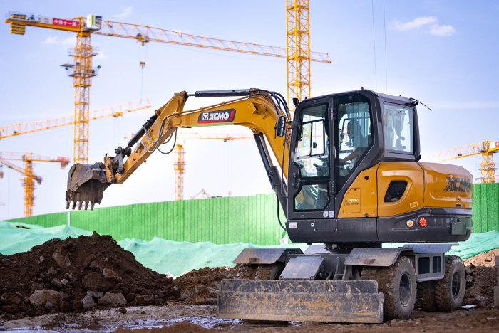 零碳机。q9电子挖机护航超级工程