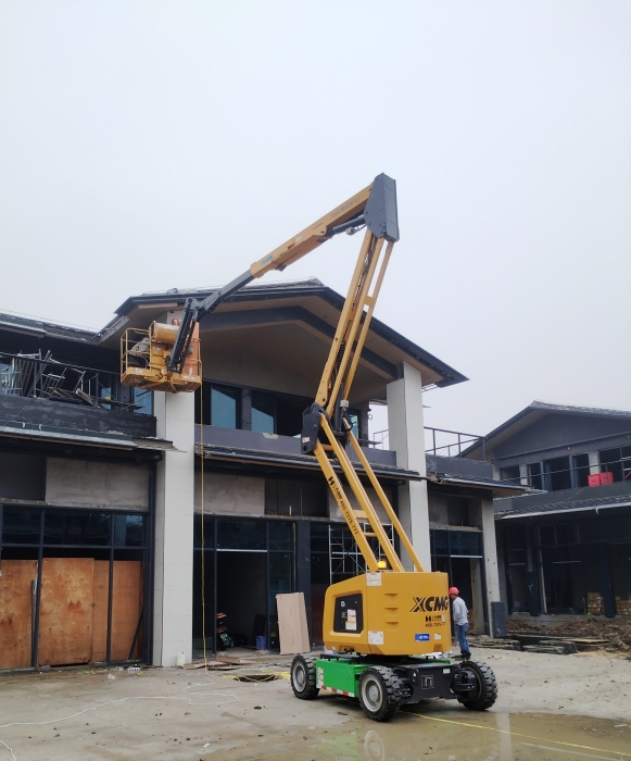 绿色建造新标杆！cq9电子锂电高机助力鄂州民生工程