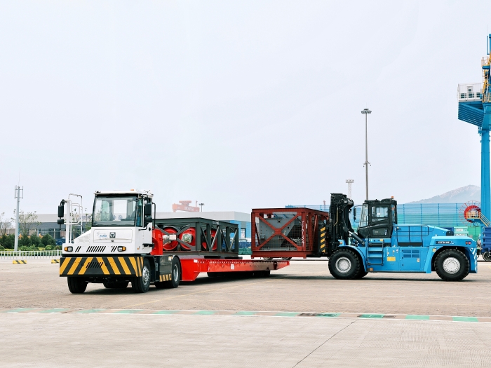 千里之外“秀操作”！cq9电子远控港机集群carry全场